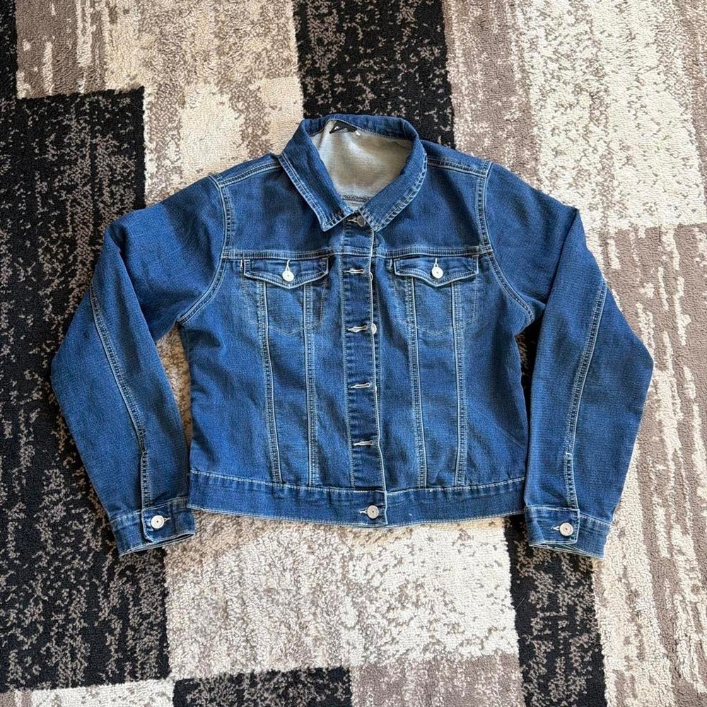 Almost Famous blue denim jacket in size L #